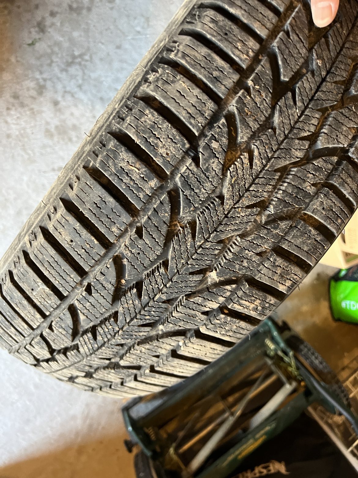 2 Firestone Winter tires 225 50 18 - photo 4