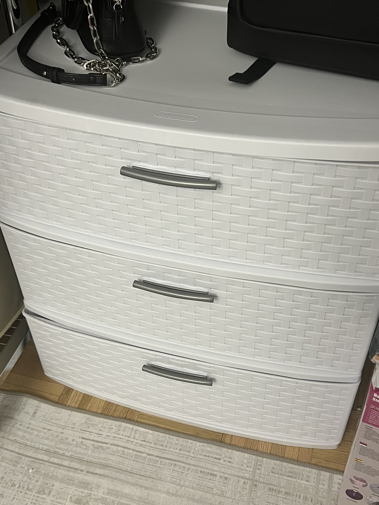 Dresser Must go by 11/24
