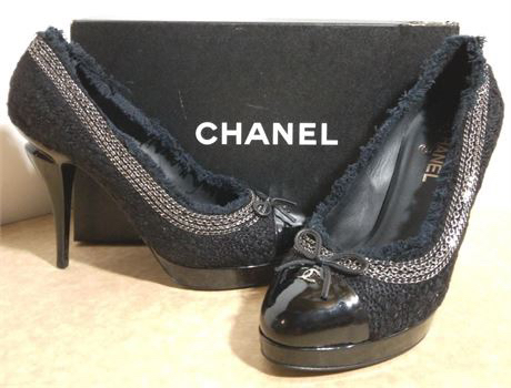 Chanel tweed Escarpins Pump Heels, sz 41 EU (11 US) Black image indicator(3)