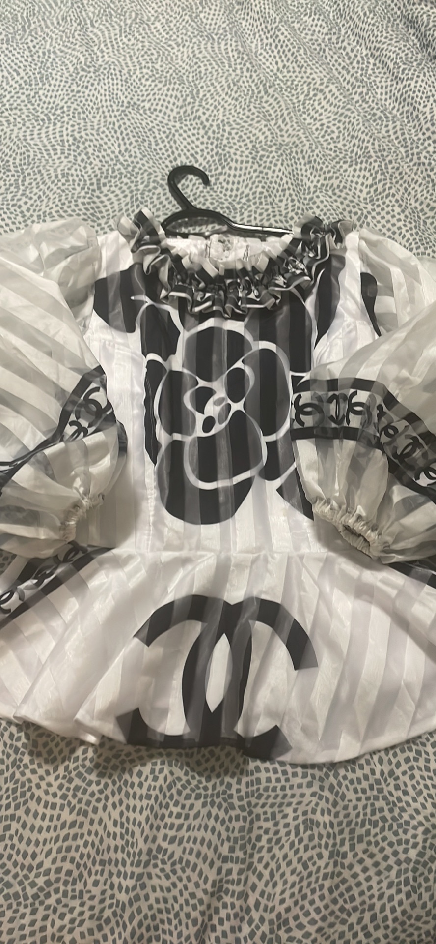 Designer blouse - black & white thumbnail