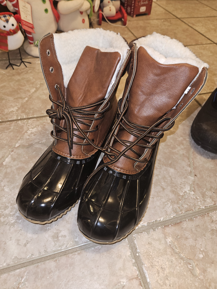 Winter Duck Boots - size 42 (10) Brand new thumbnail
