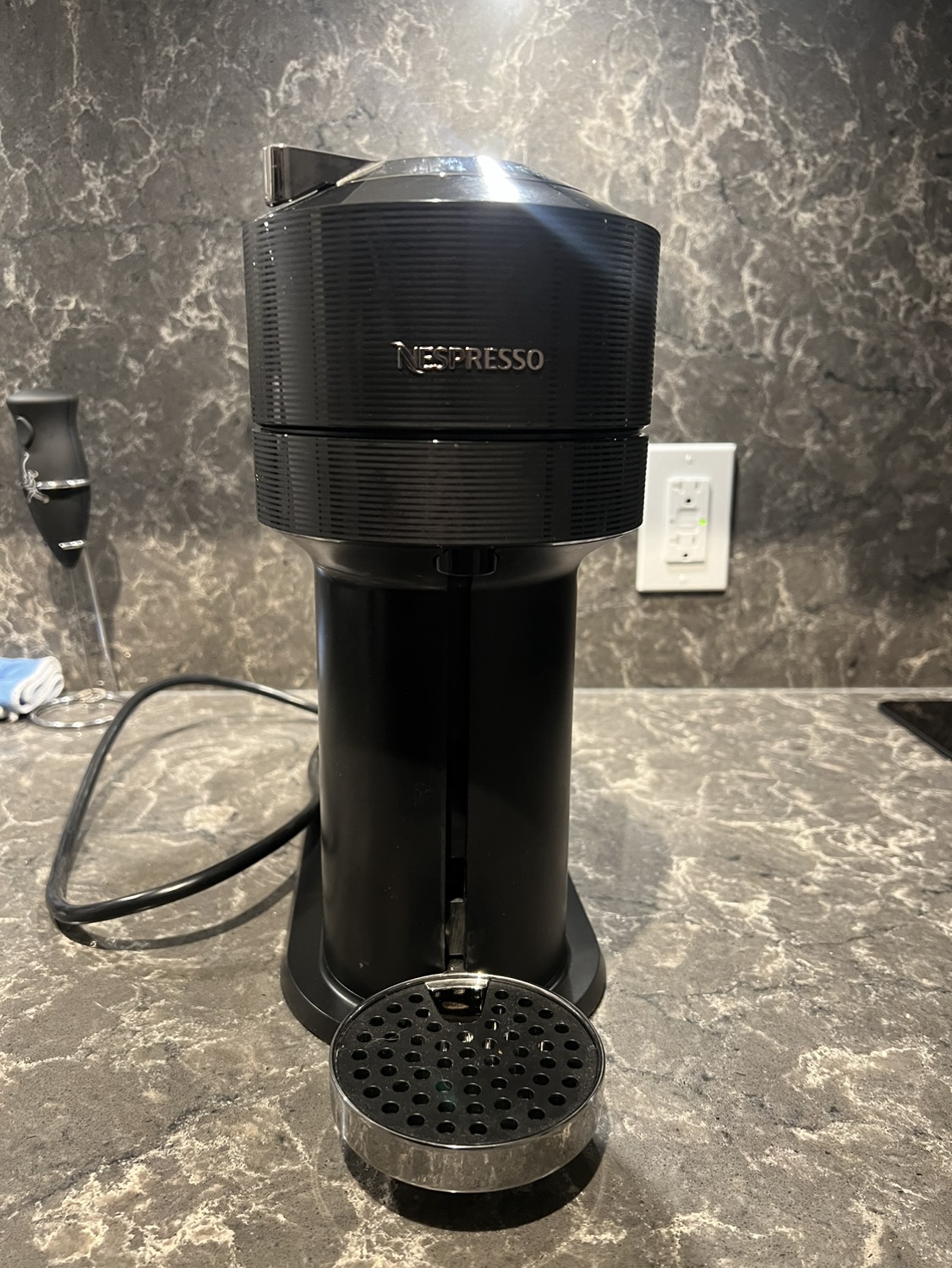 Nespresso Vertuo Next Coffee Machine - photo 3