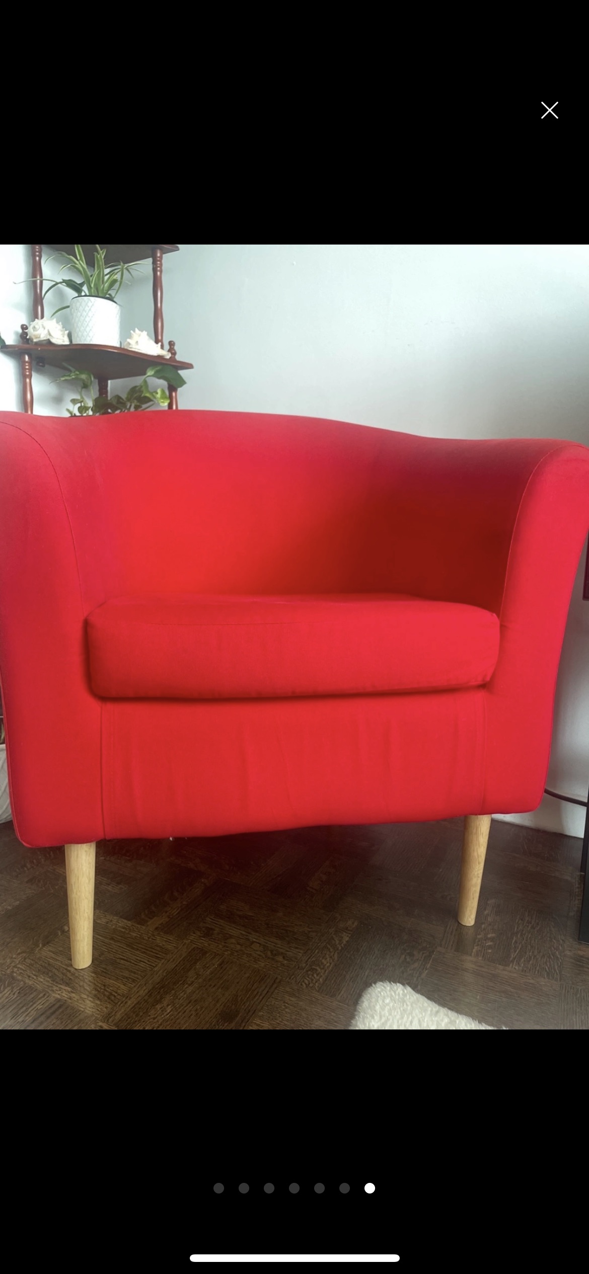 free furniture 2 available❄️ image indicator(3)