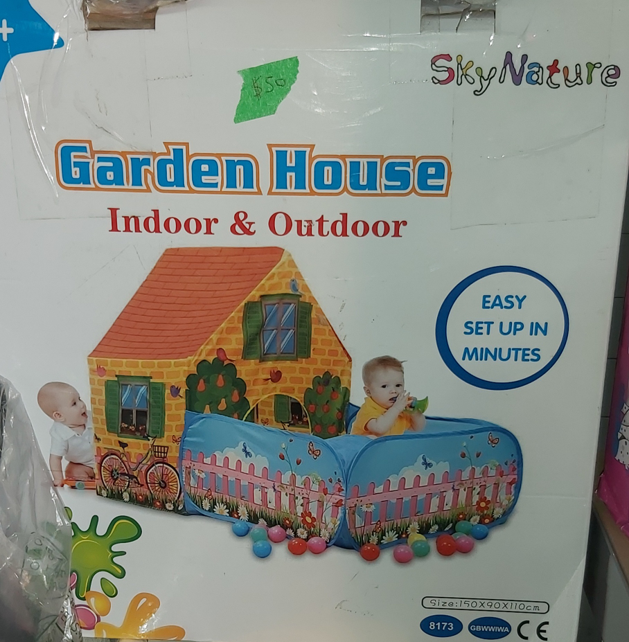 Garden house kids playhouse