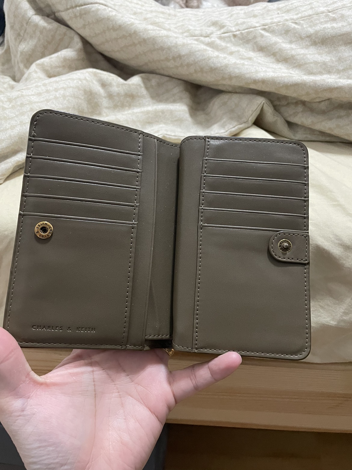 Charles and Keith wallet - photo 3