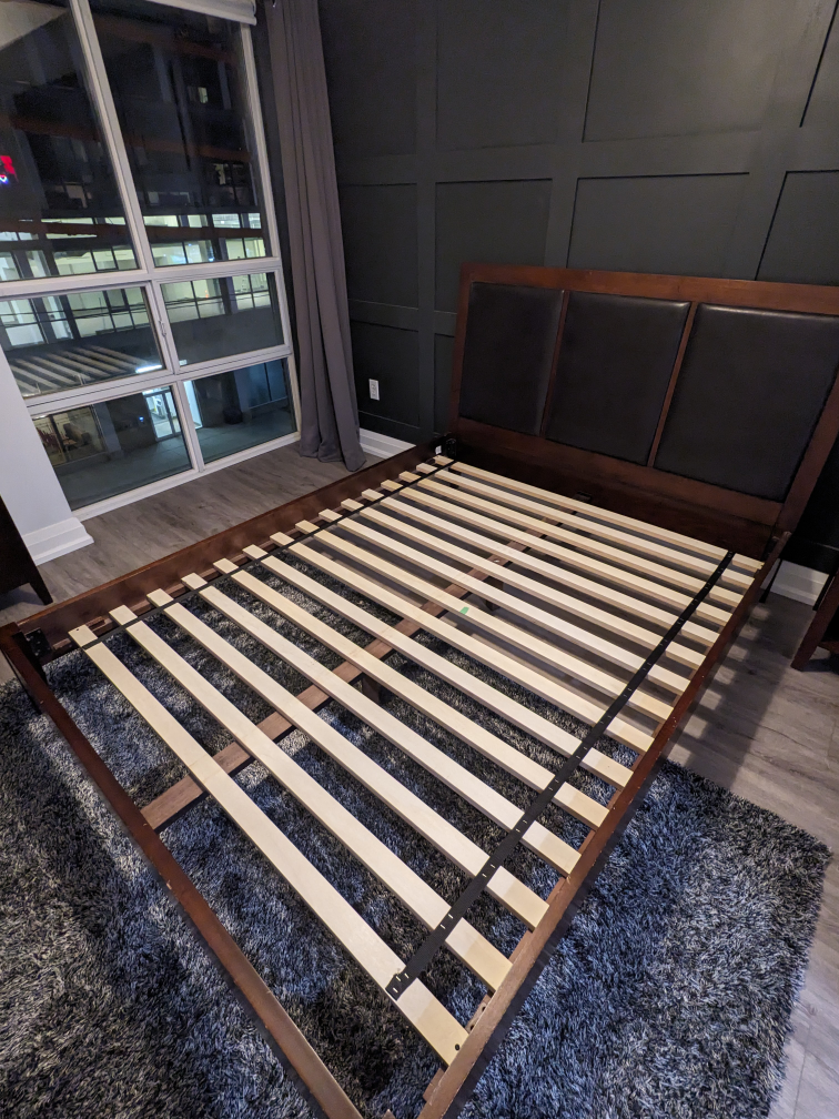 Solid Wood Queen Bedframe & Carpet - Can Be Delivered - photo 4