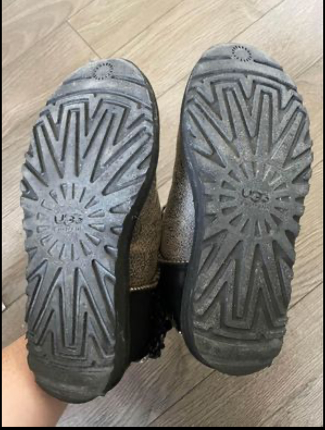 Mini UGGS Size 5 Women - $60 - photo 3