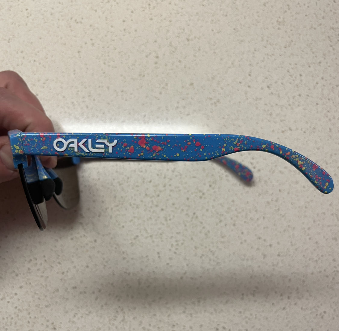 Oakley Frogskins Lite Sky Blue Splatter Sunglasses image indicator(4)