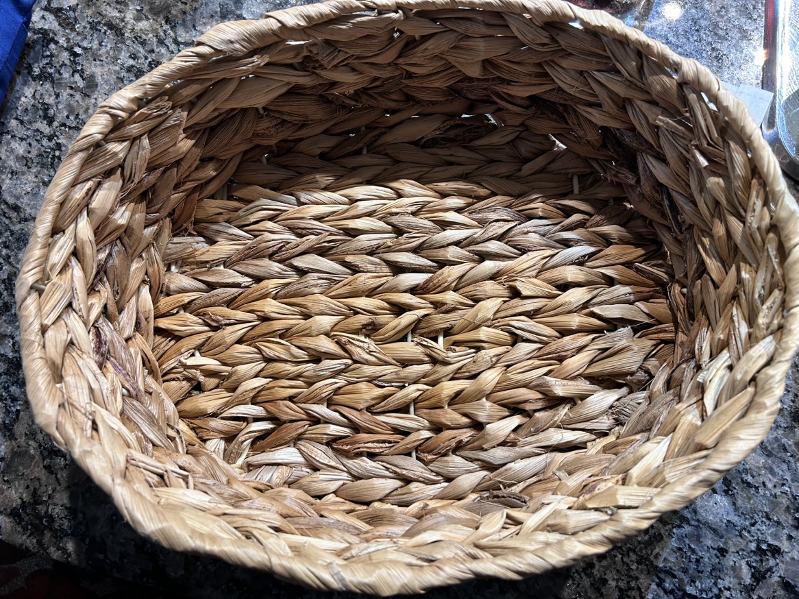 TEMP tations ceramic baking dish with woven straw trivet basket image indicator(4)