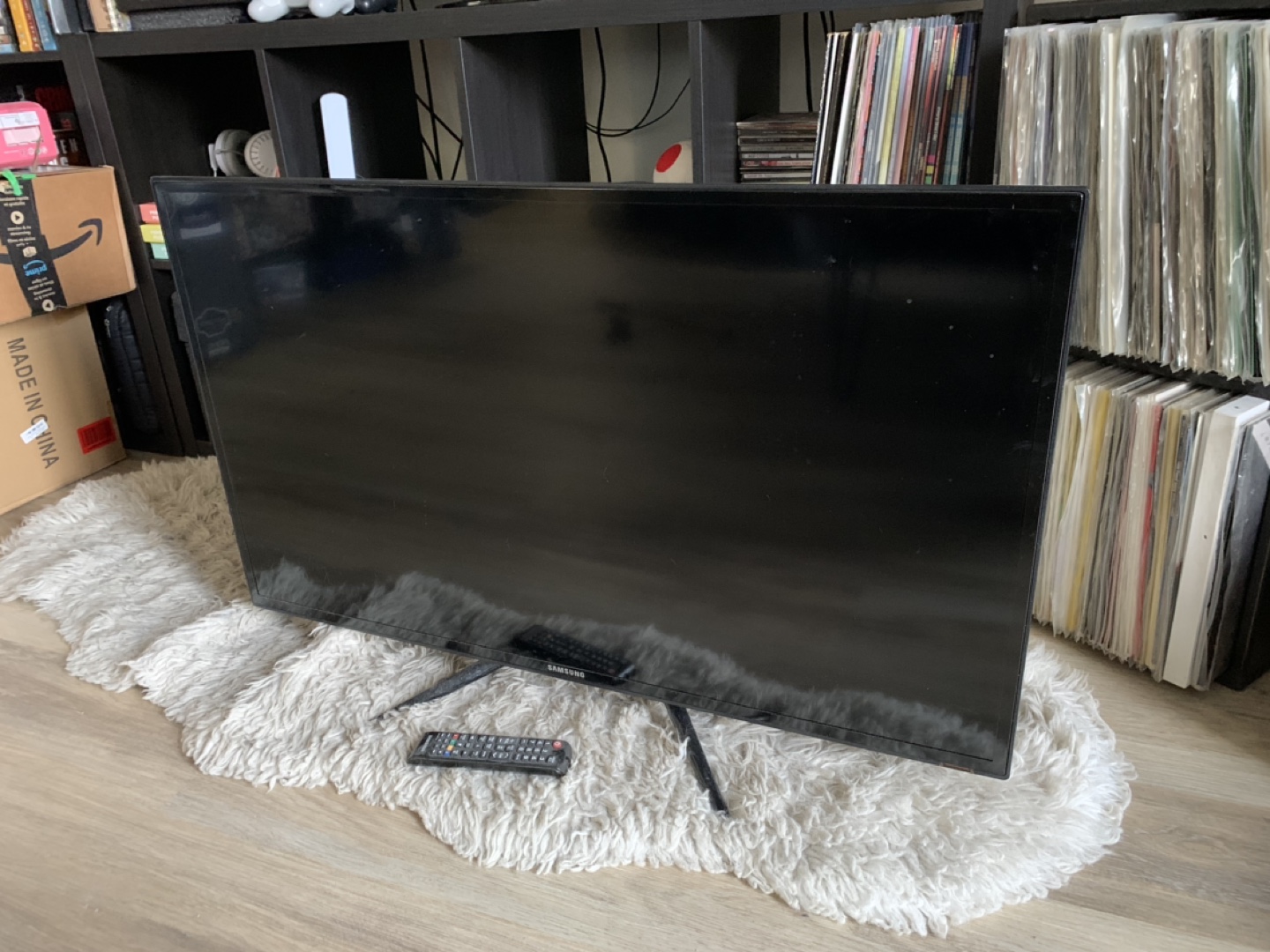 Samsung ME40C 40” TV - photo 2