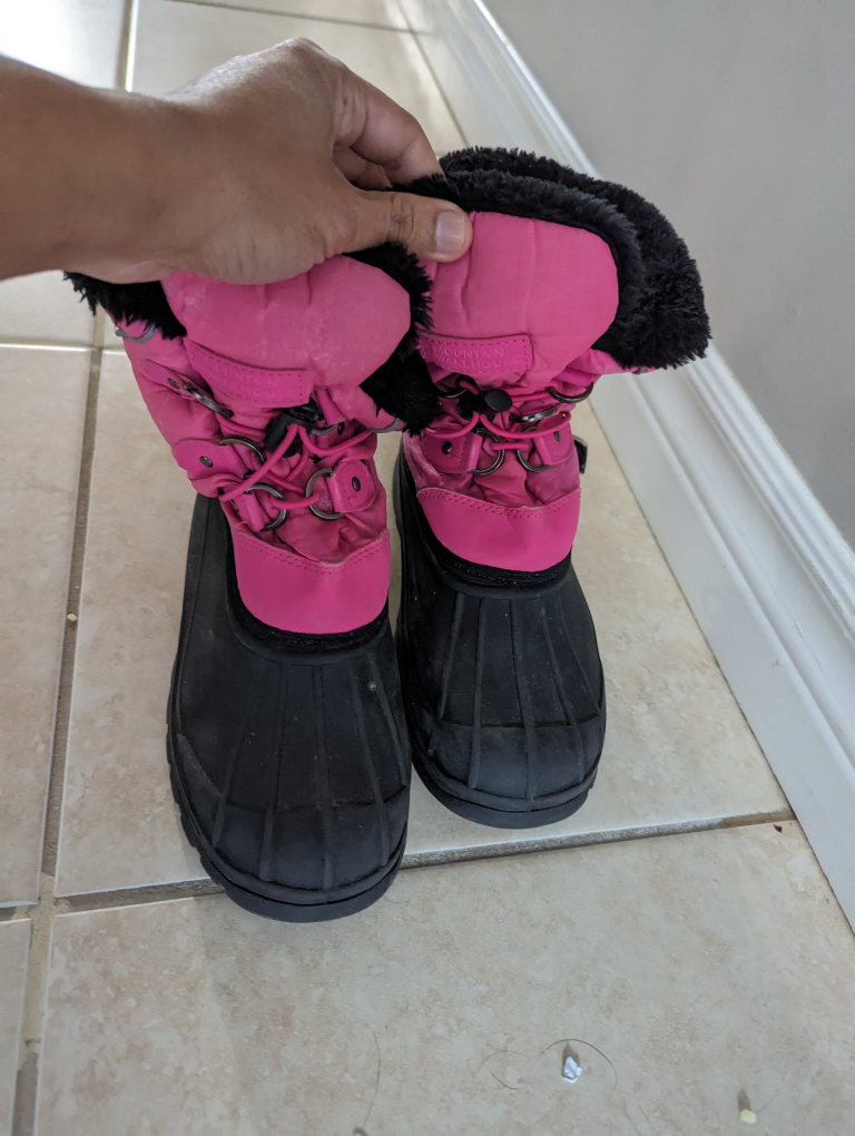girls snow Boots youth size 3