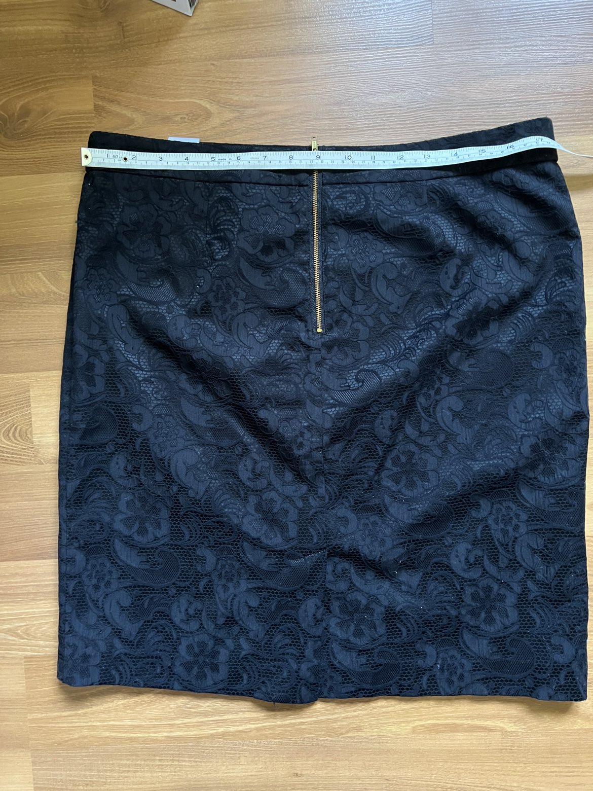 Reitmans midi black skirt image indicator(2)