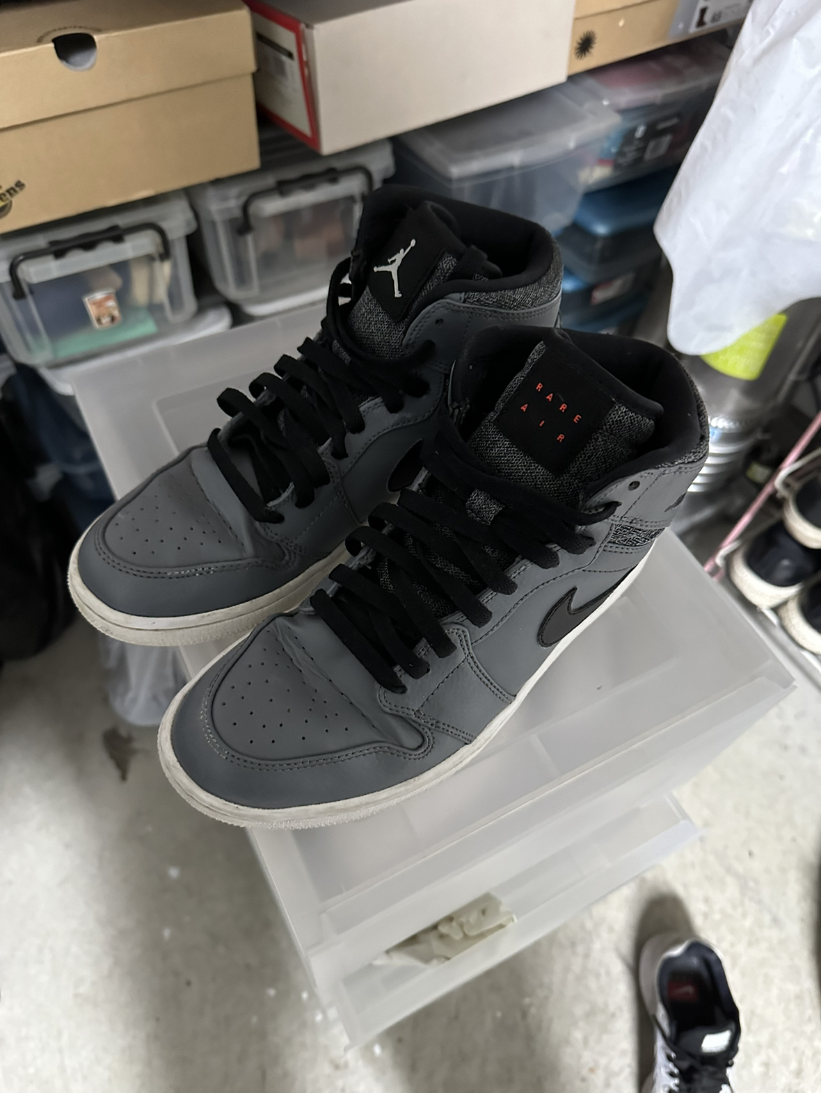 [US7.5] Air Jordan 1 Rare Air Grey