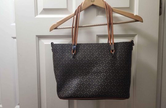 Women Leather style Bag with lots of compartments and space