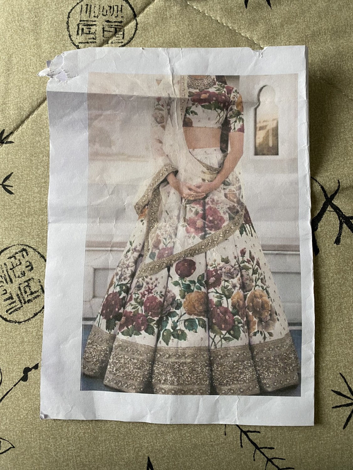 NEW! Saree Outfit image indicator(5)