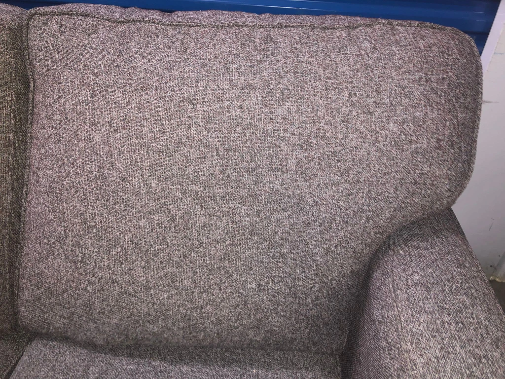 FREE DELIVERY 🚚💨 LIKE NEW 6 SEATER PEBBLE GREY SECTIONAL SOFA image indicator(8)