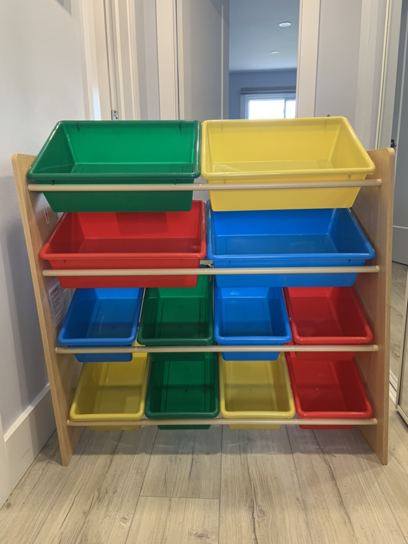 Toy bin/toy storage/toy shelf