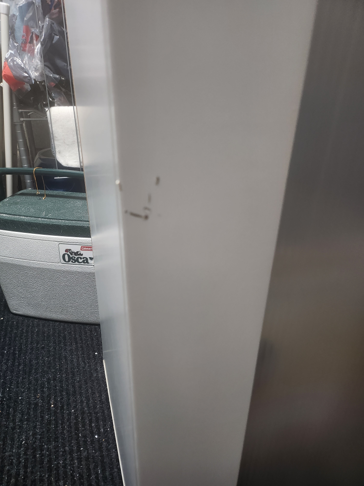 White Wardrobe image indicator(3)