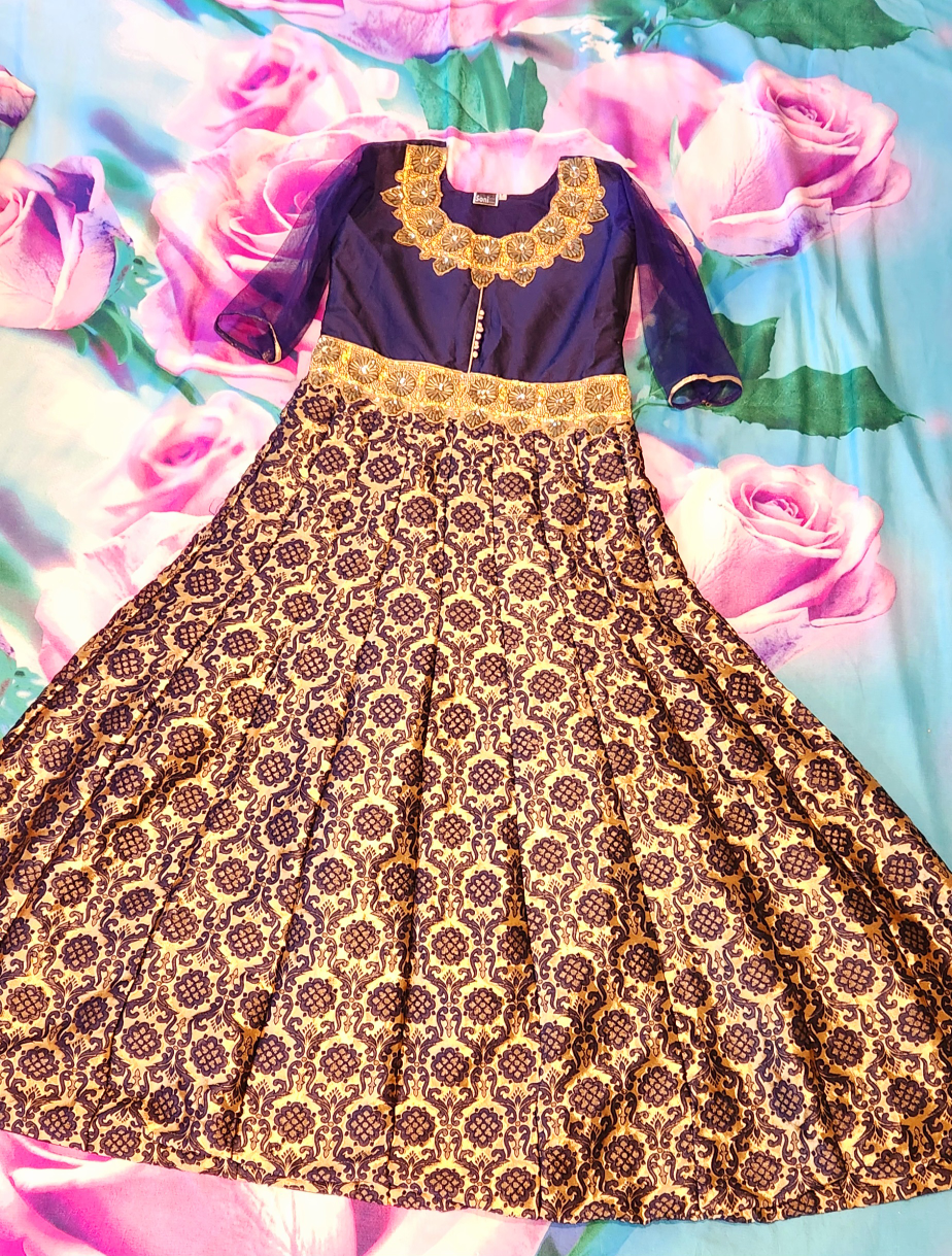 party wear women dress image indicator(2)