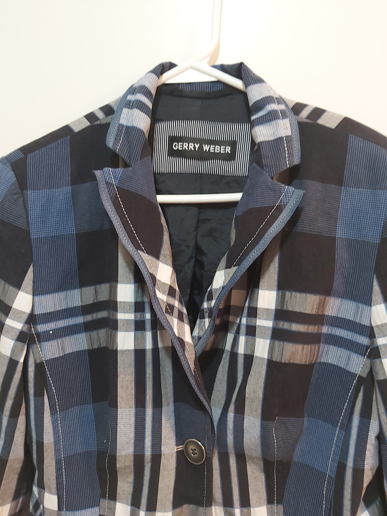 GERRY WEBER plaid blazer jacket, size 10 image indicator(3)