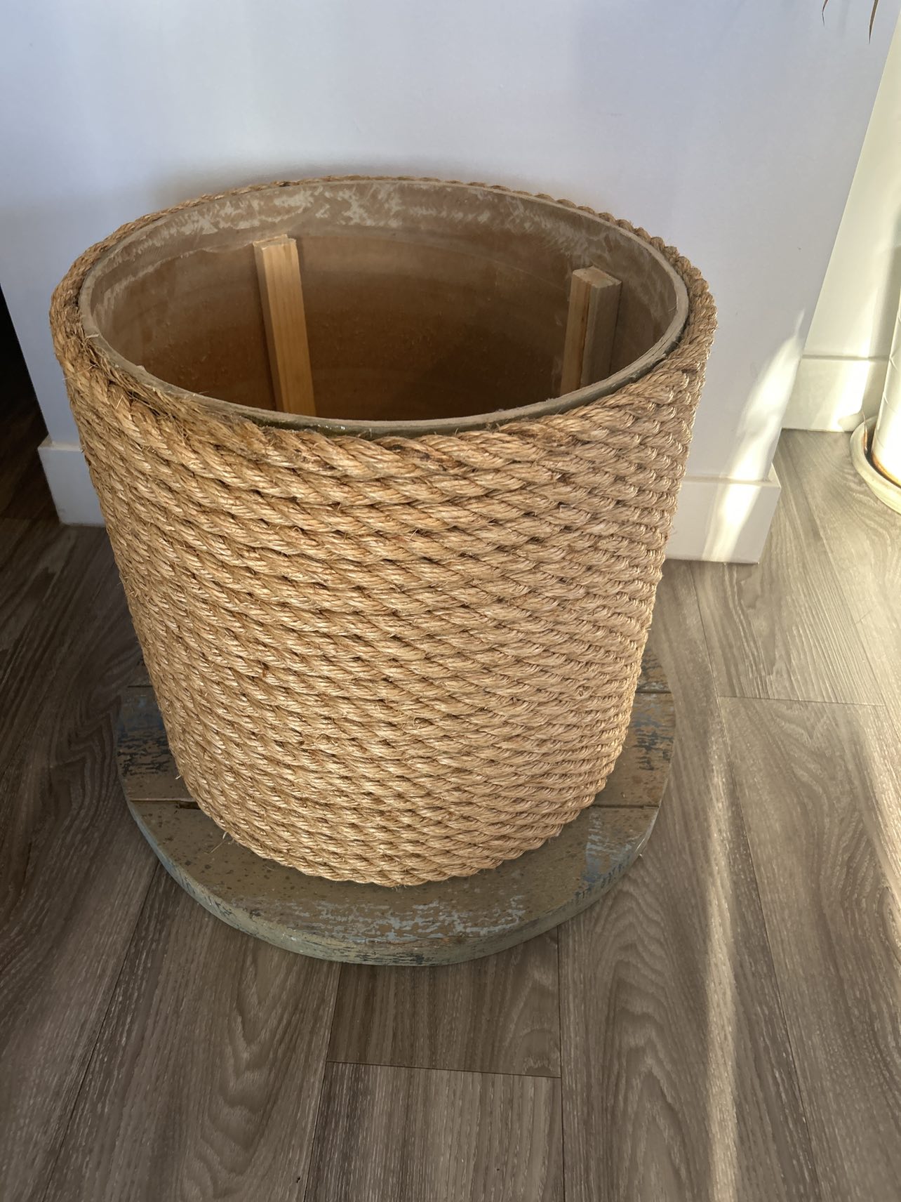 Coffee or end table with storage - photo 5