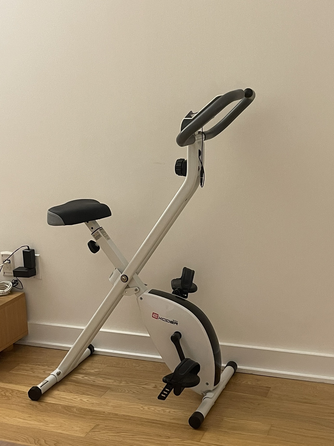 Foldable indoor cycle