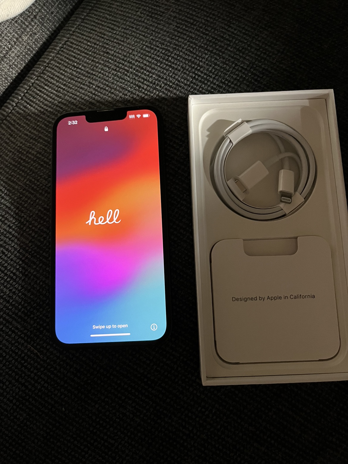 iPhone 13 - photo 2