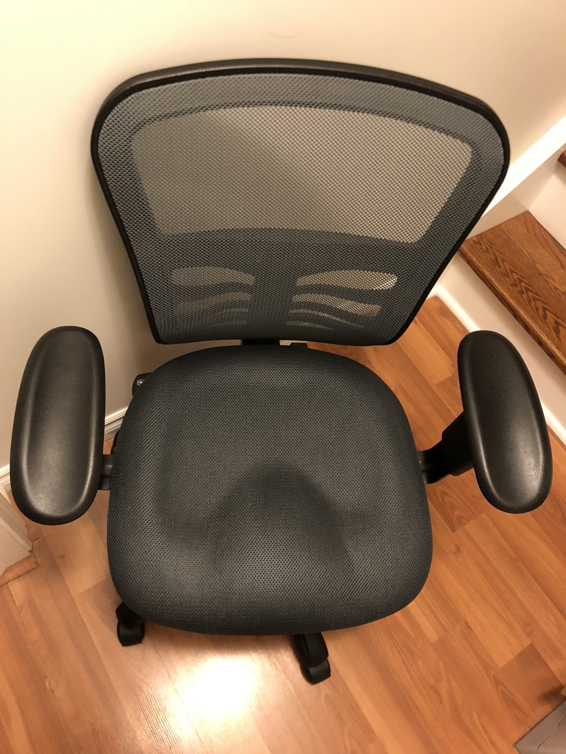 ❄️Ergonomic Swivel office chair - basically new! #DAY3! - photo 4