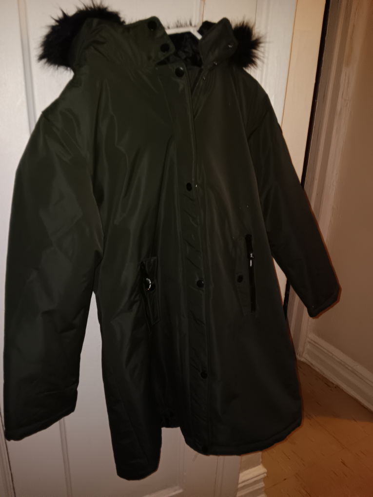 Brand New $10 Women's Perry Ellis Winter Coat XL thumbnail