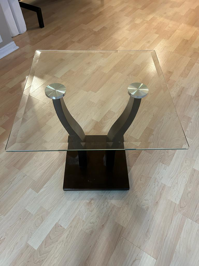 Small table thumbnail