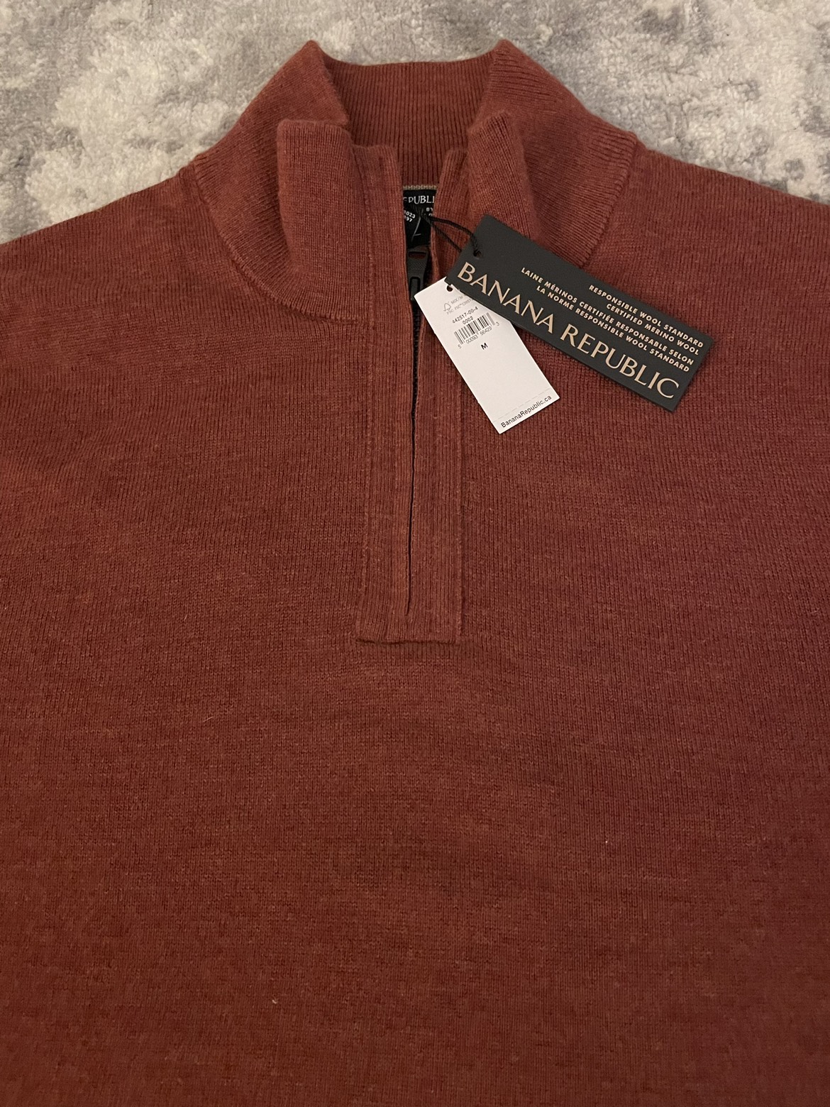 Men’s Banana Republic Sweater image indicator(4)