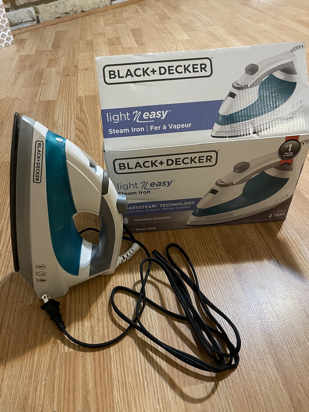 Black and Decker Steam Iron - photo 2