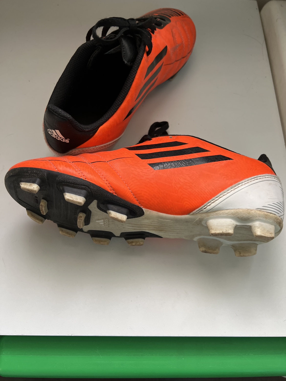 Adidas  - Kids Soccer cleats image indicator(2)