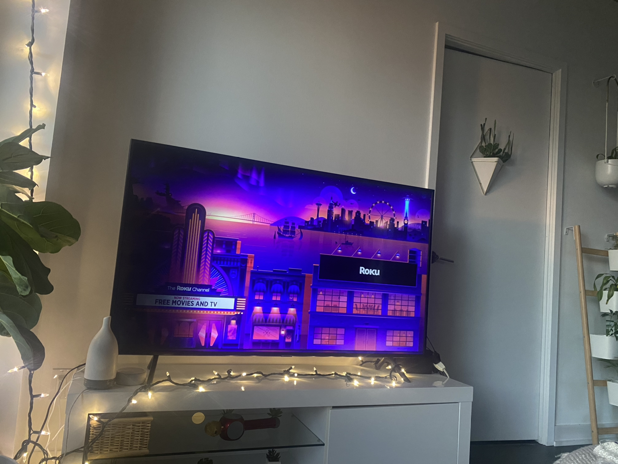 55 inch Samsung Smart TV - photo 2