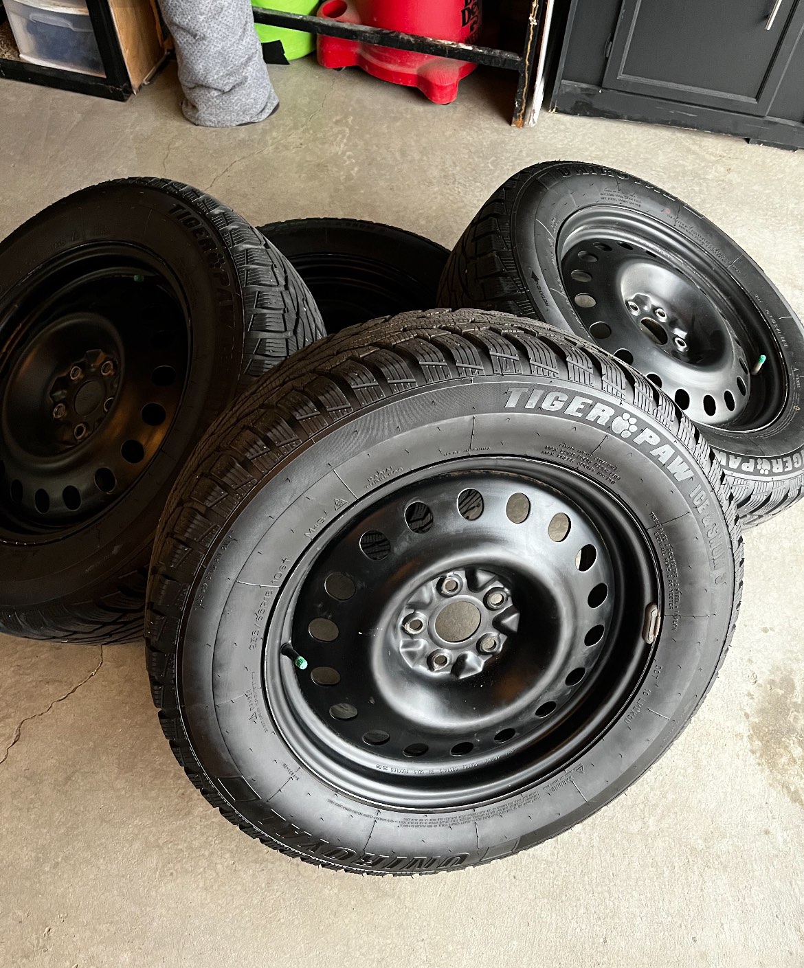 235/65/18 Winter Tires in rims- ready to use thumbnail