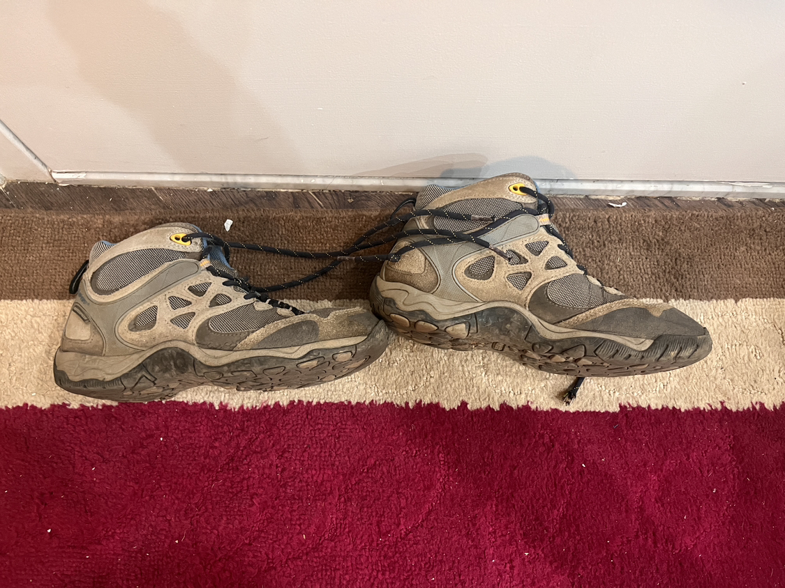 Hi-Tec Hiking Boots - photo 2
