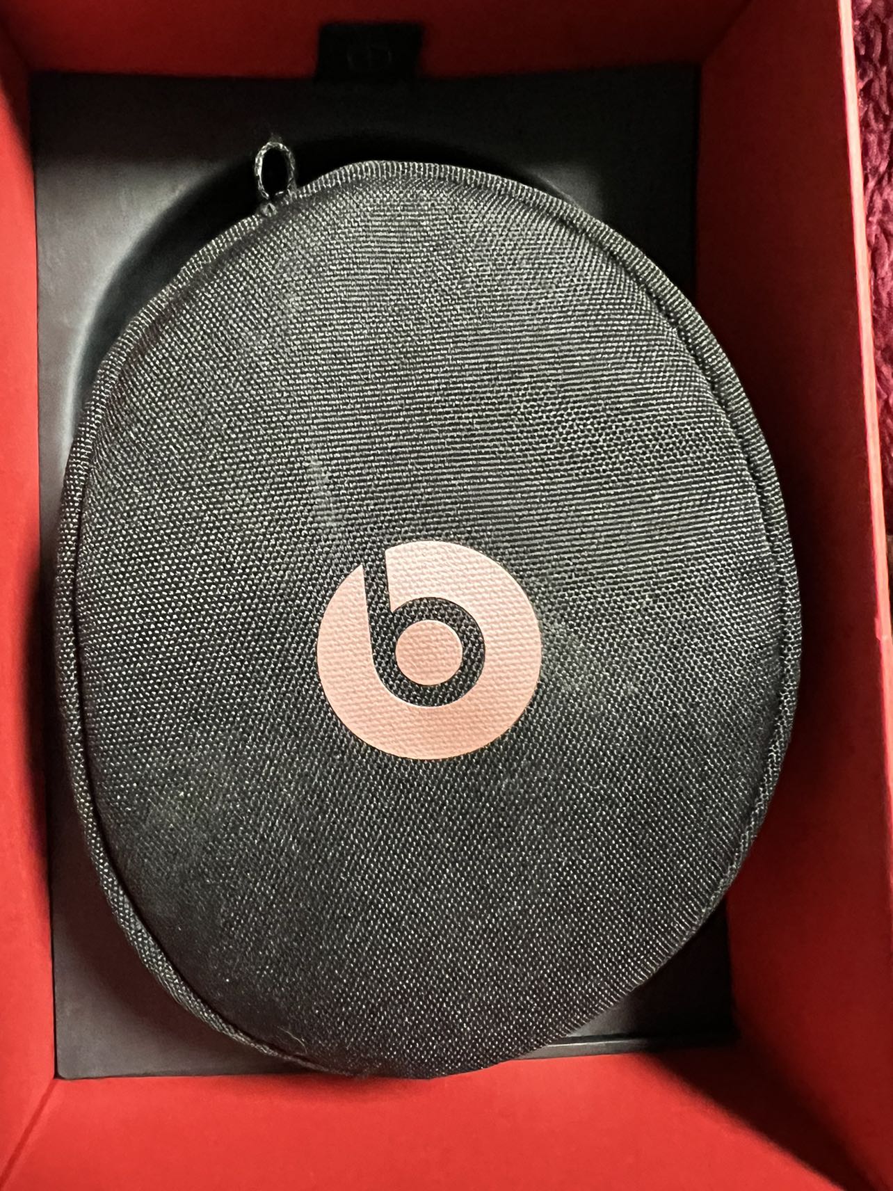 Beats Solo Wireless 3 image indicator(2)