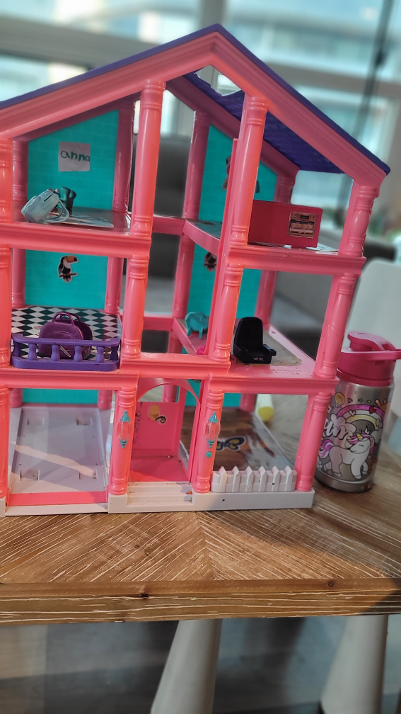 Doll house thumbnail