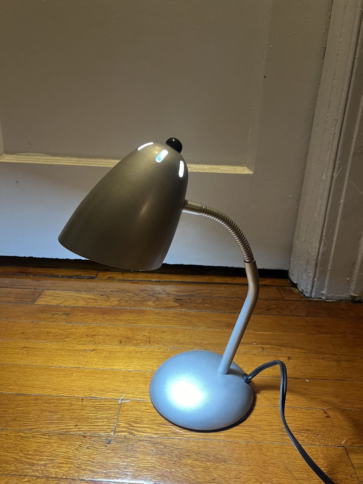 #freecycle table lamps - photo 3