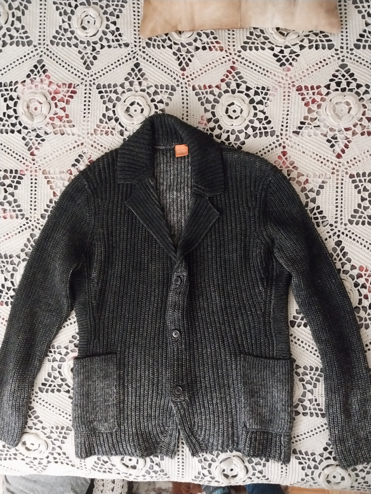 Hugo boss sweater