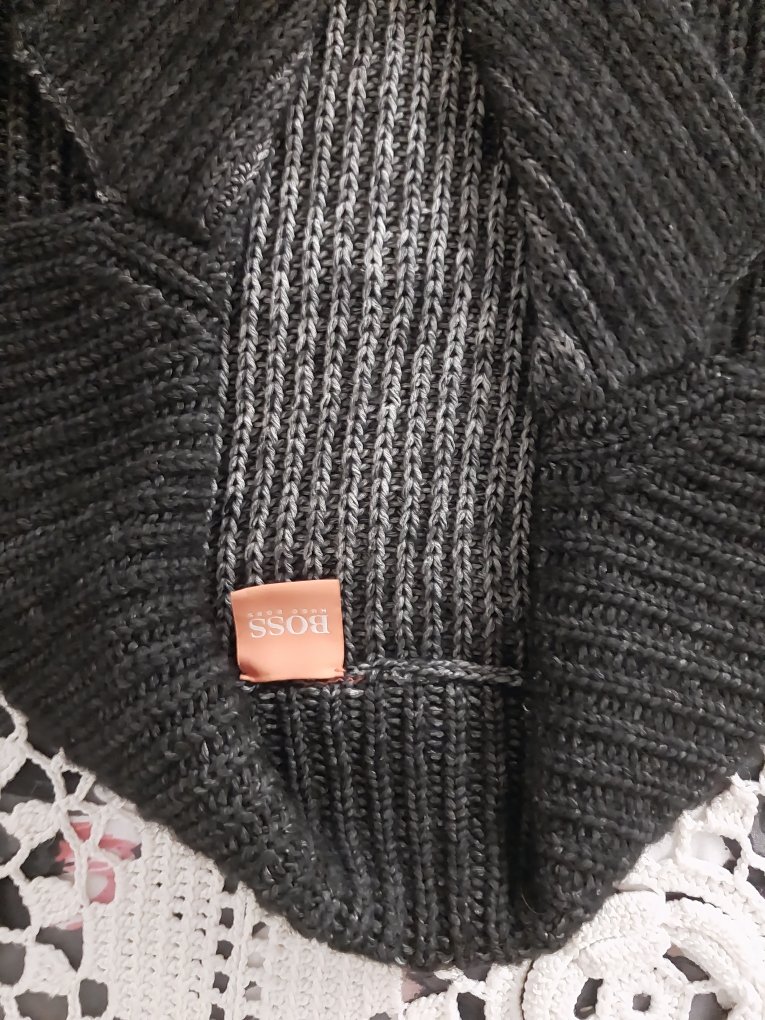 Hugo boss sweater - photo 3