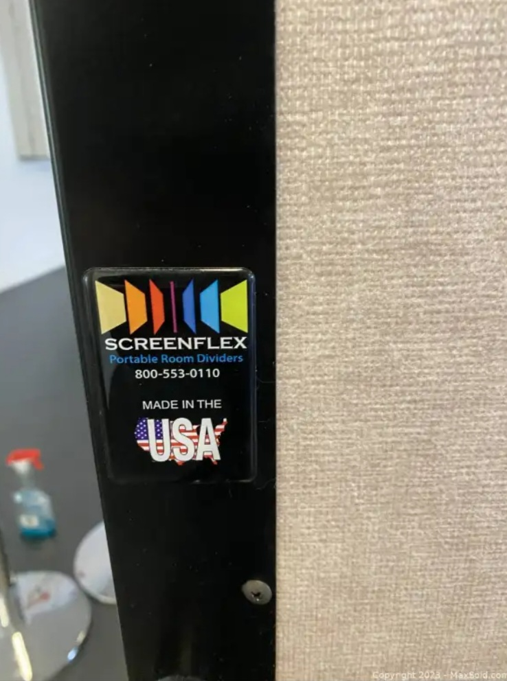 Screenflex portable room divider - photo 2