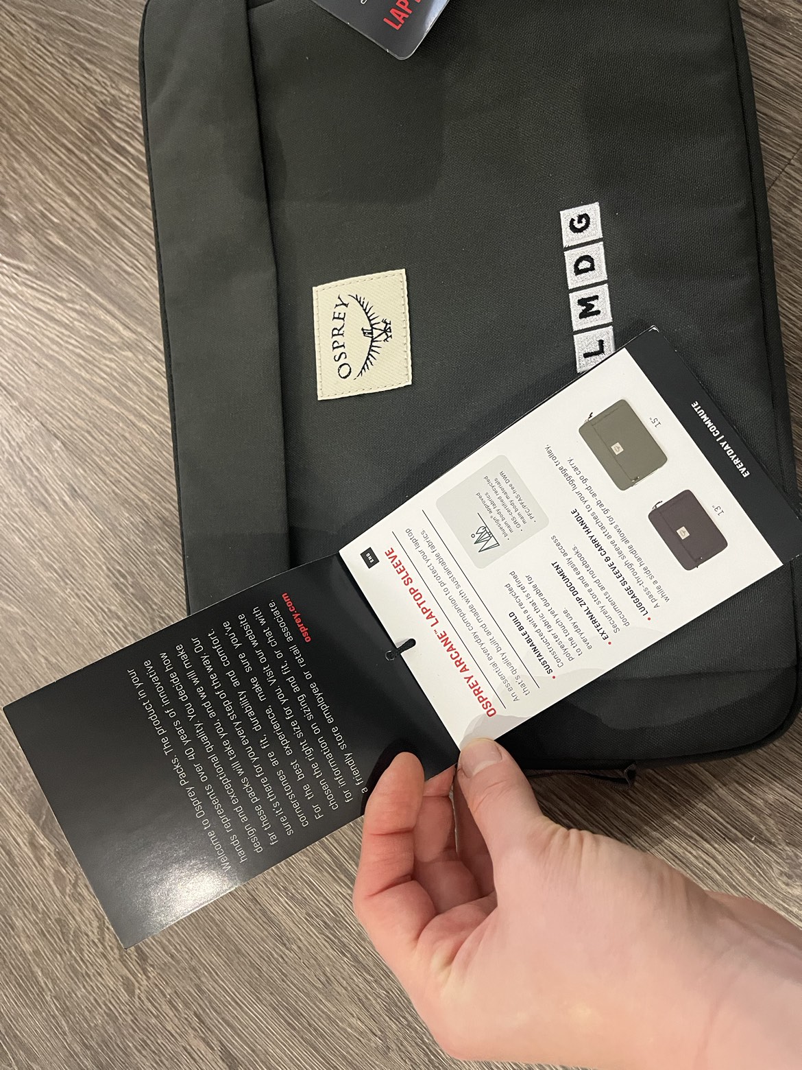 Laptop sleeve Osprey image indicator(2)