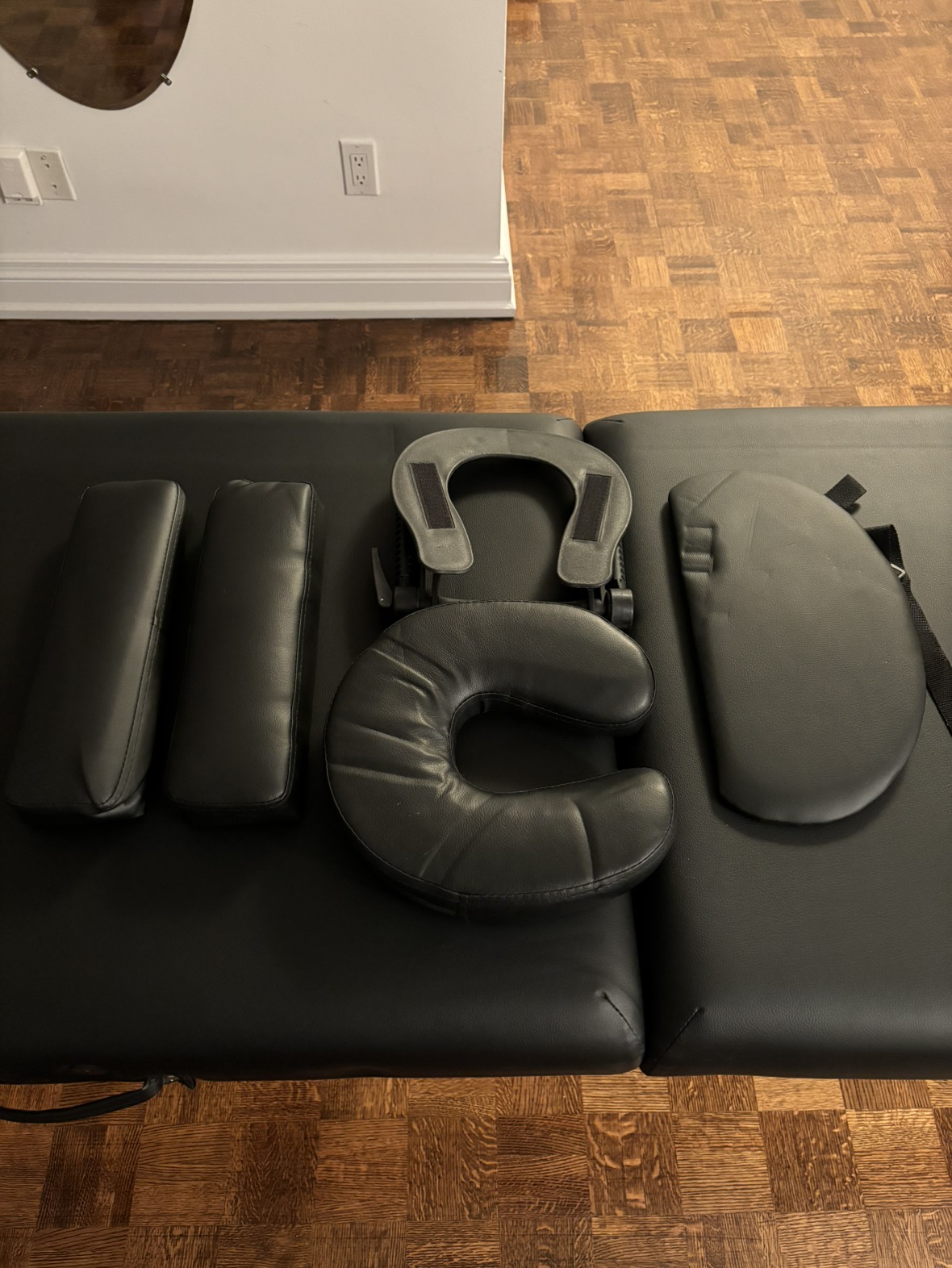 Massage table - photo 3
