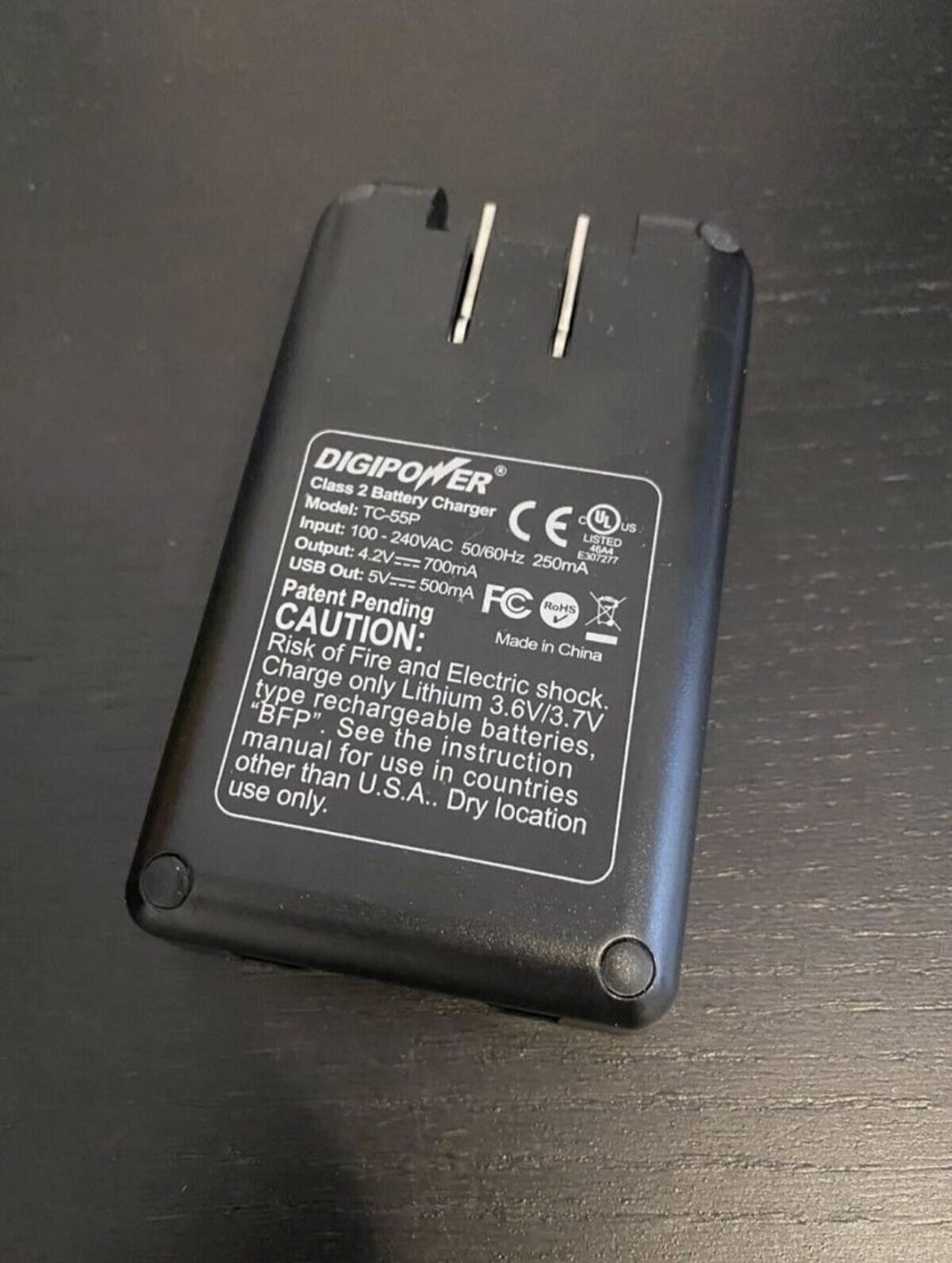 Digipower TC-55P Camera Battery Travel Charger - photo 2