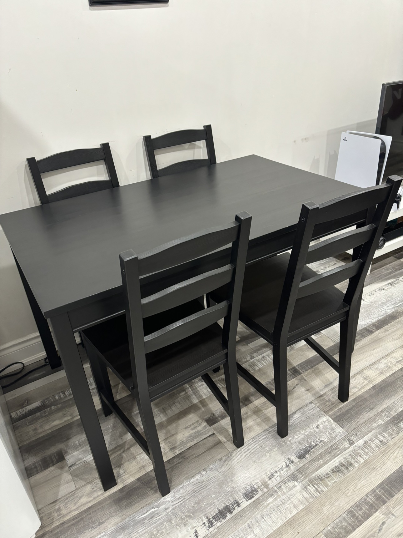 Dining table and chair