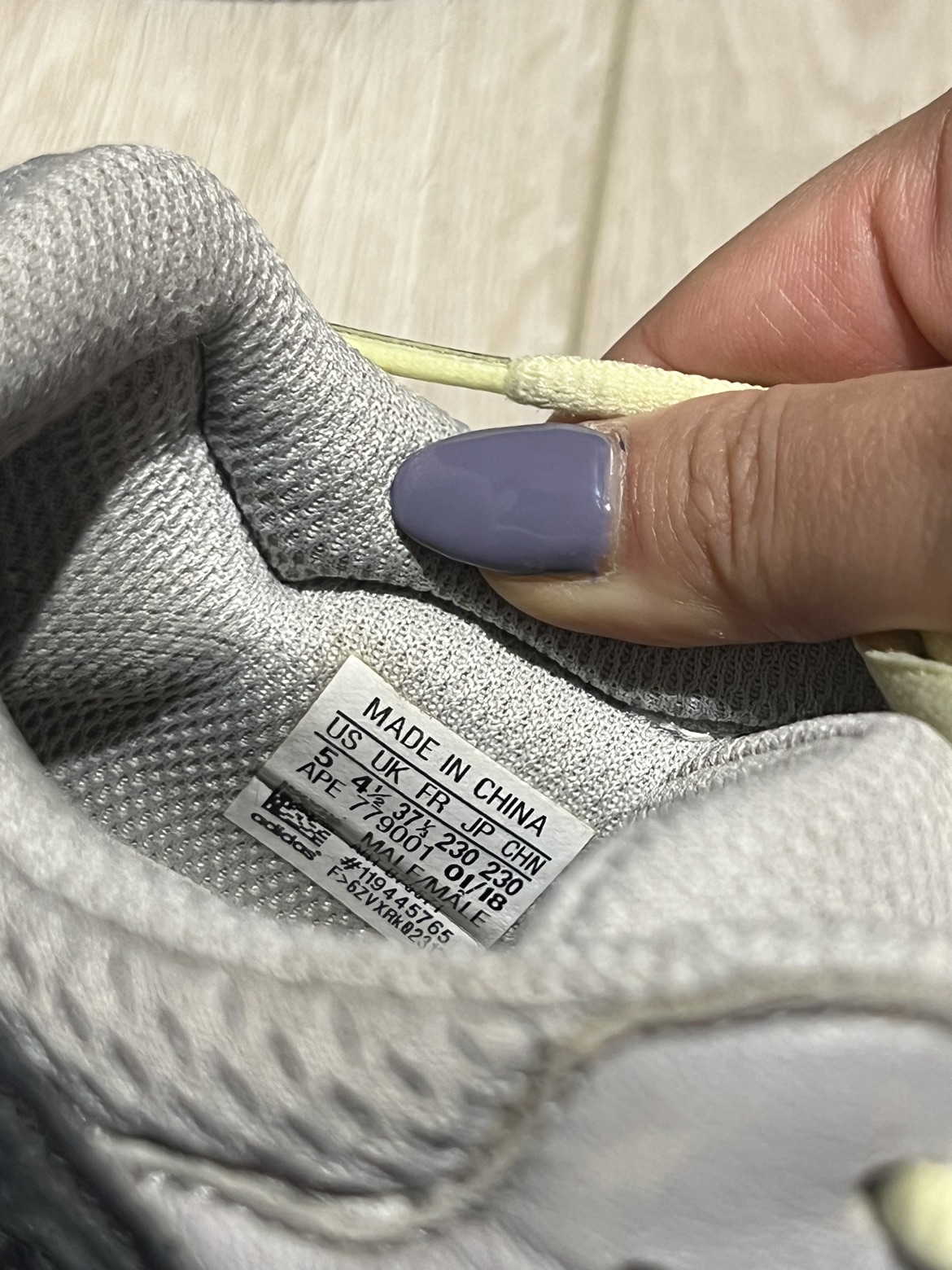 adidas Yeezy Boost 700 - photo 3