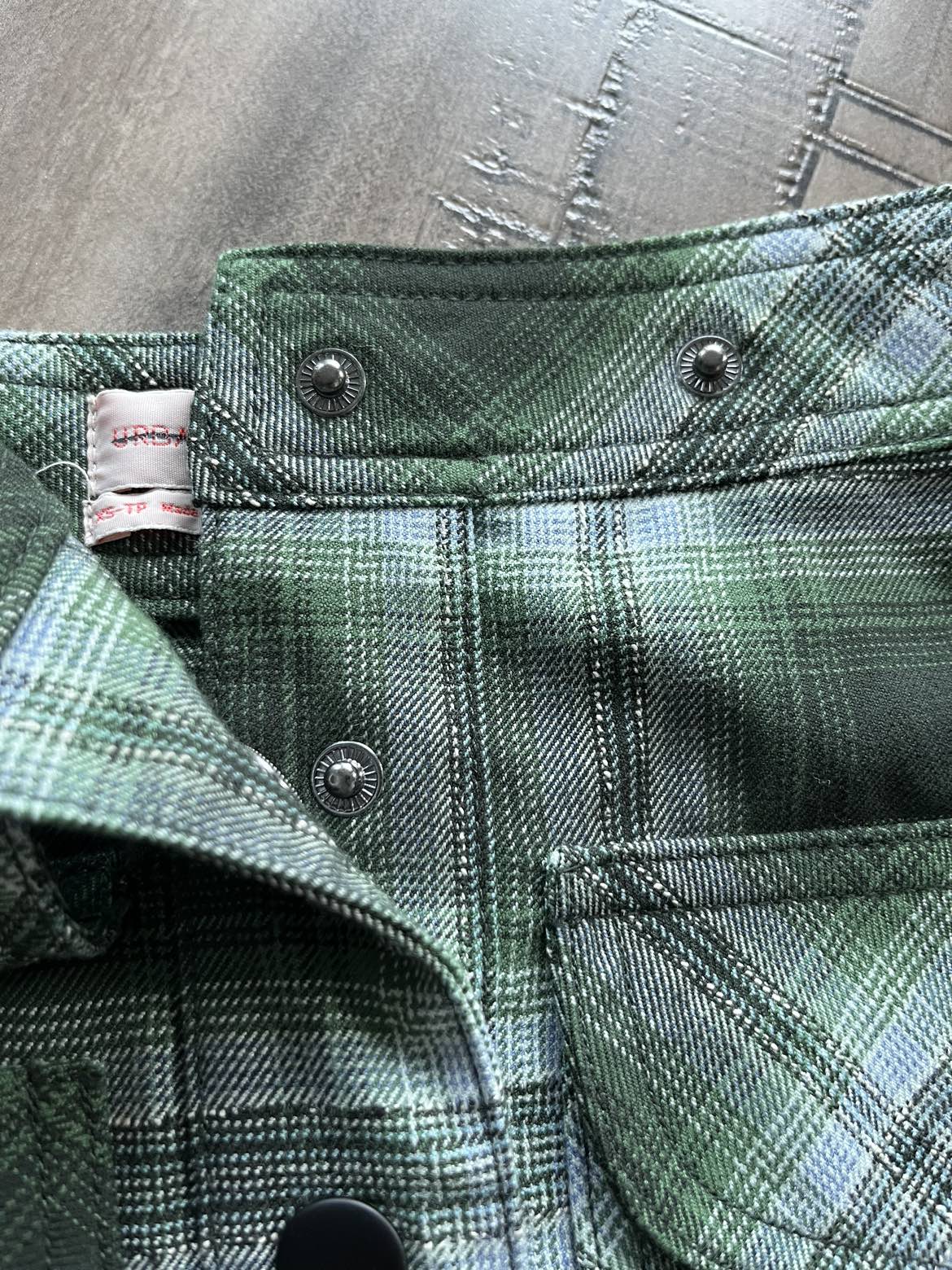 New Urban Outfitters green Plaid mini skirt XS image indicator(4)