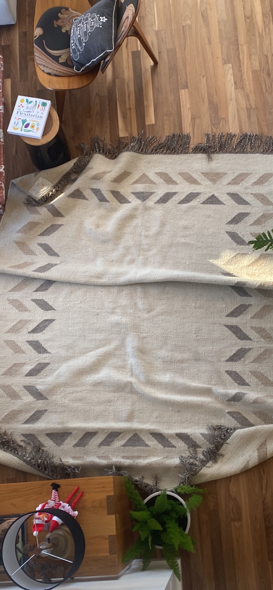 8’ x10’ Turkish Rug wit Neutral Colours - photo 2