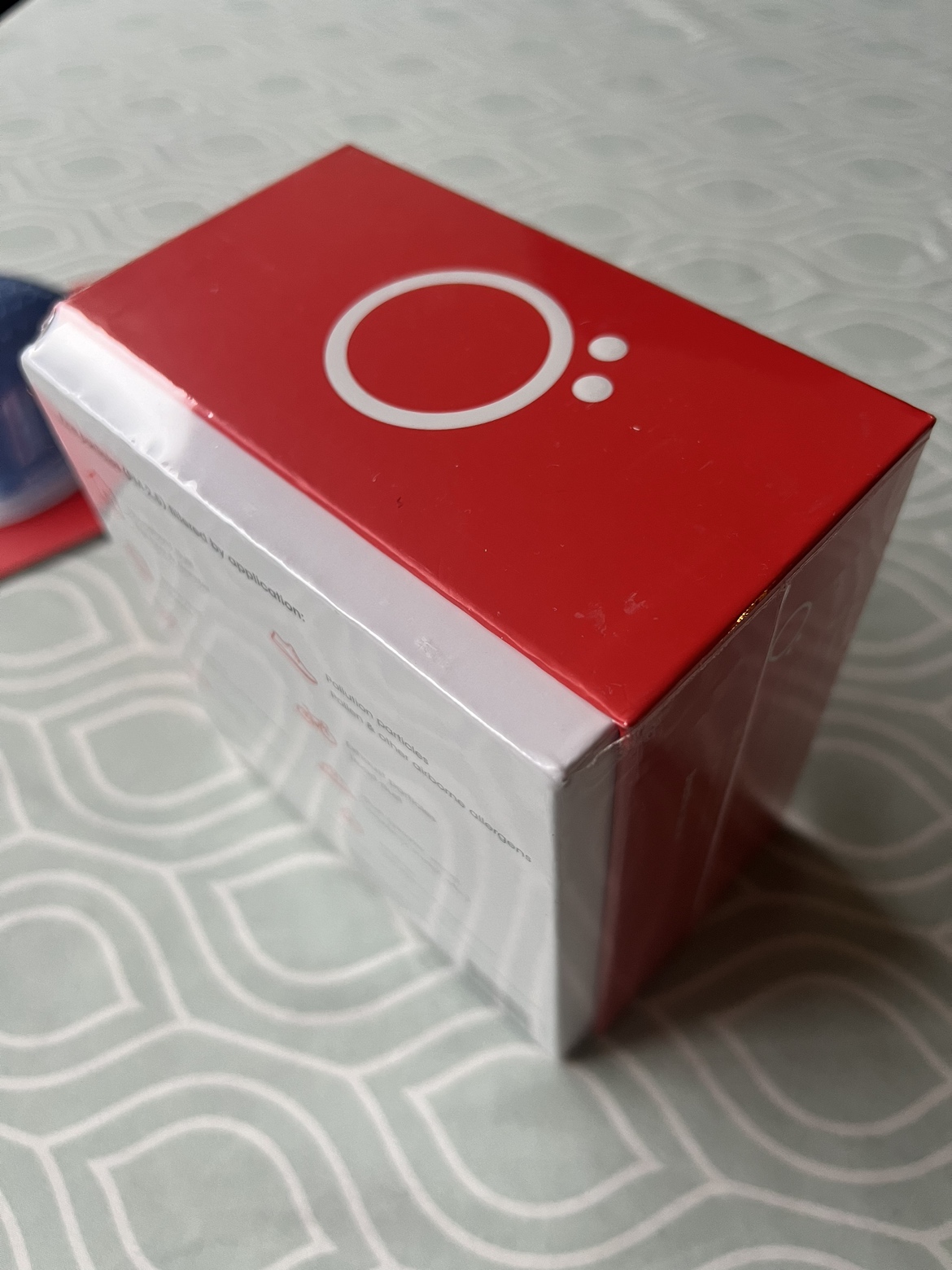 BNIB O2 Curve Personal Filtration Mask with blue mask cover image indicator(2)